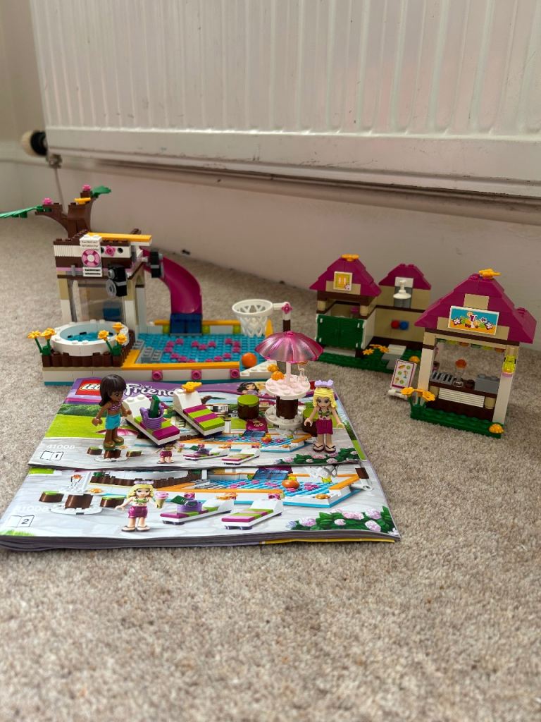 Lego Friends City pool and cafe