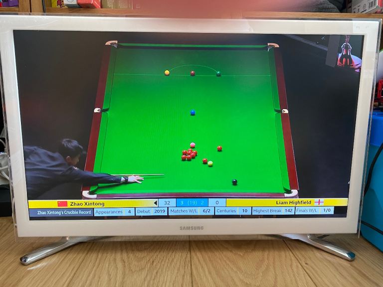 Samsung 22” LED Full HD Smart TV