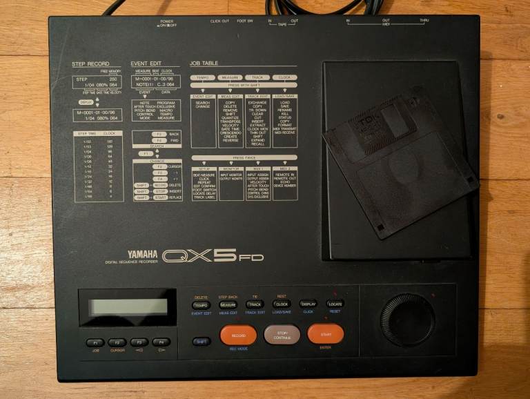Yamaha QX5FD vintage MIDI sequencer