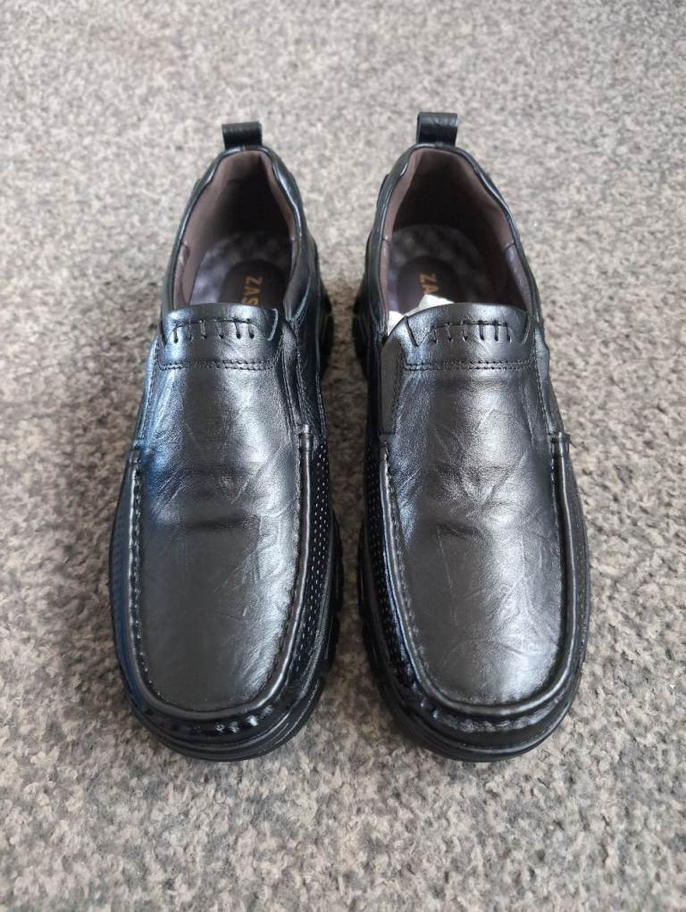 Mens zasdke size 10.5 slip on shoes