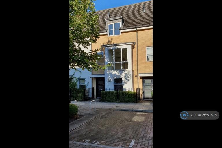 4 bedroom house in Whale Avenue, Reading, RG2 (4 bed) (#2858676)