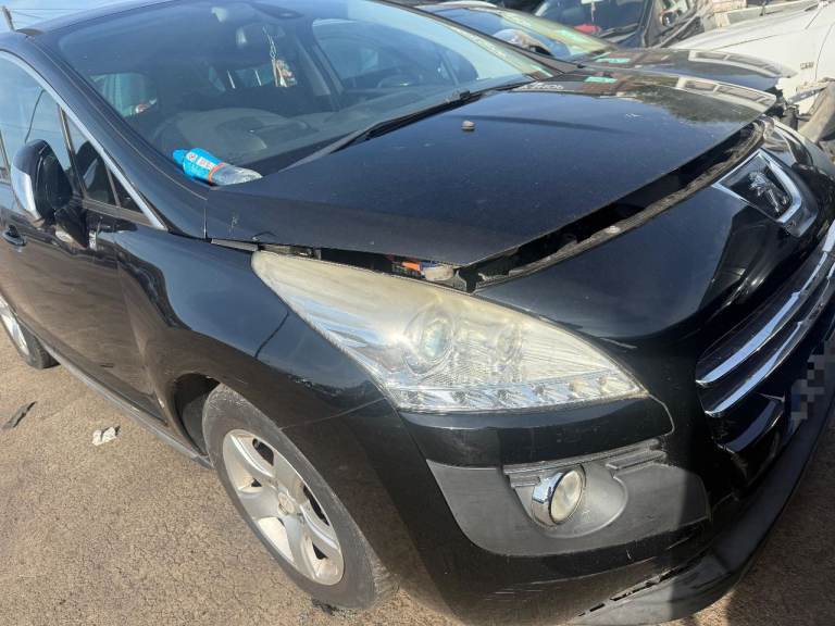 Breaking spare parts Peugeot 3008