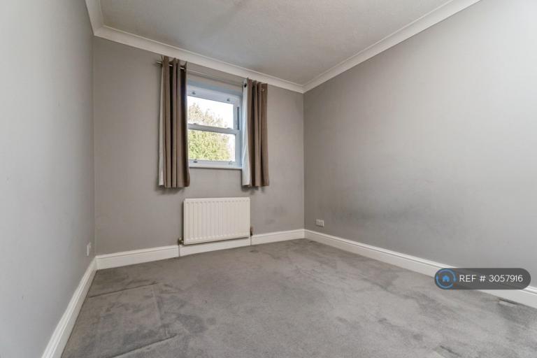 2 bedroom flat in Devonshire Avenue, Sutton, SM2 (2 bed) (#3057916)