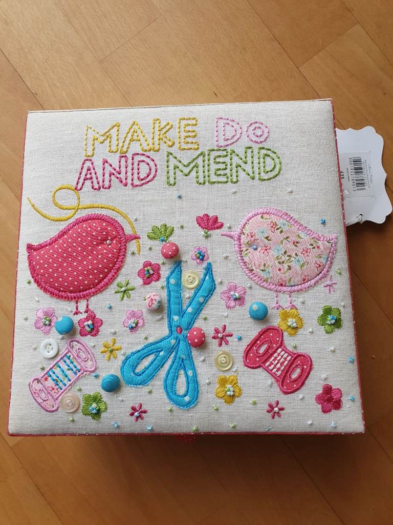 Rrp £25 New sealed sewing crafting box with sewing accessories