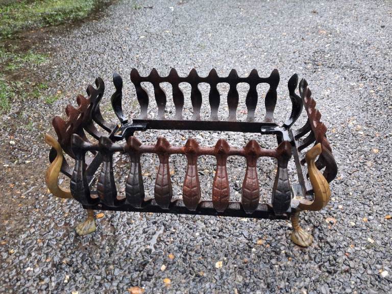 Cast Iron Fire Basket / Fireplace Grate
