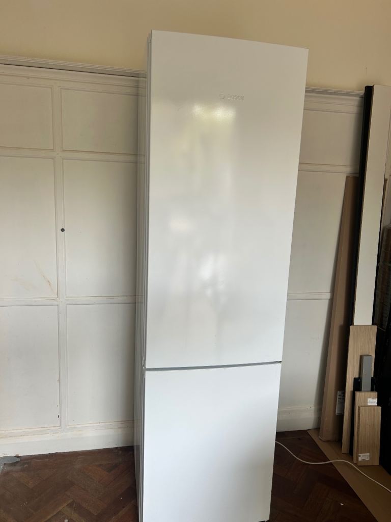 Bosch Fridge Freezer 70/30 white freestanding A++ energy rating