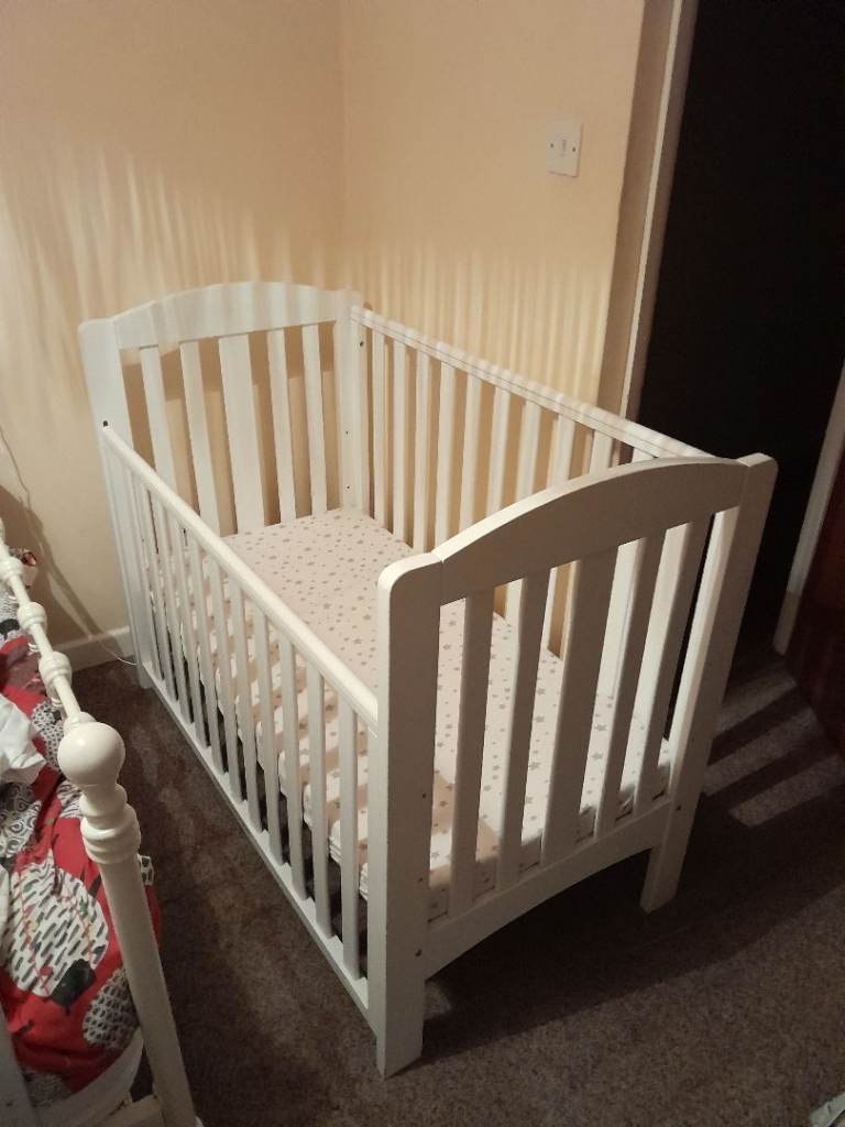 White Wooden Baby Cot – Great Condition
