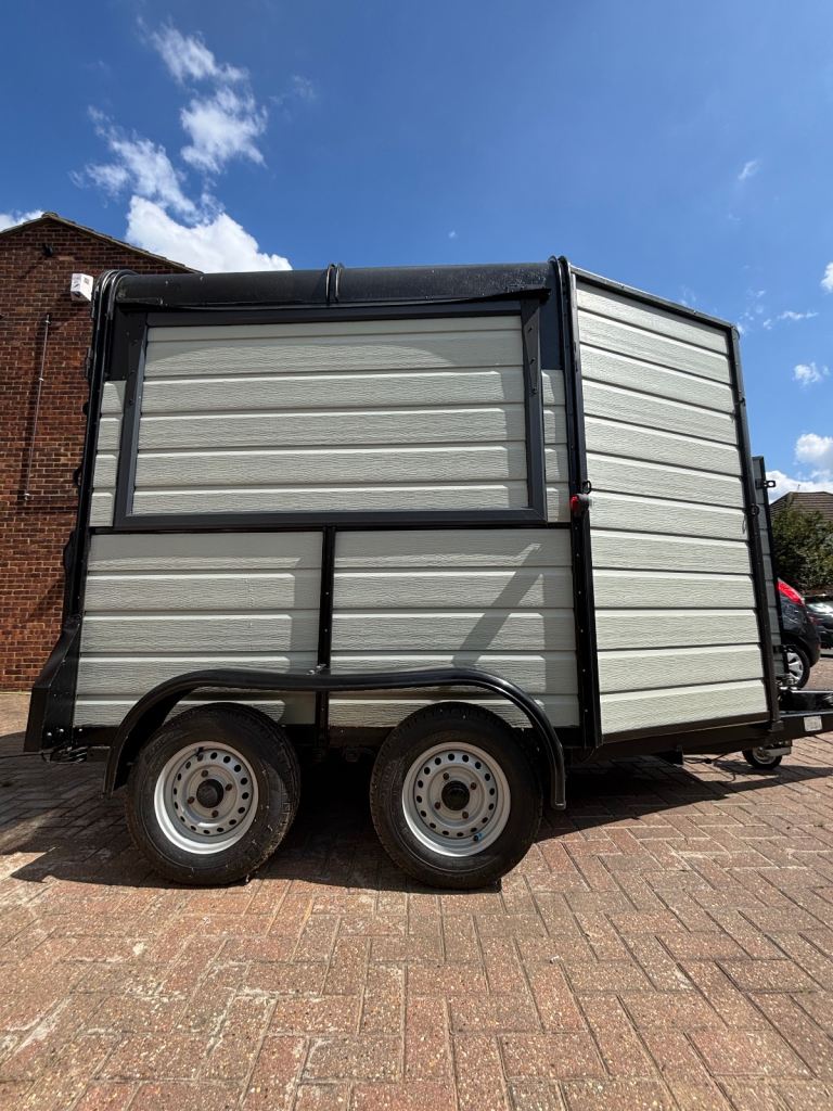 Horse Box Bar Catering Trailer / Food Truck / Catering Trailer / Mobile Bar