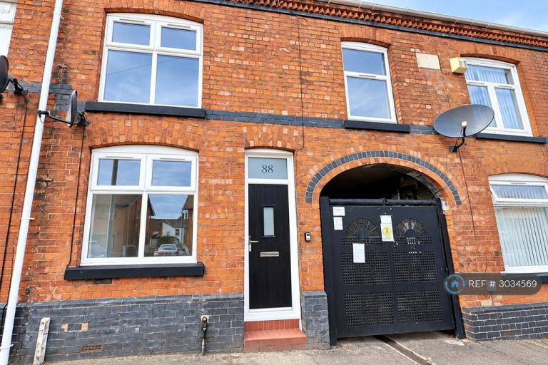 3 bedroom house in Oakley St, Crewe, CW1 (3 bed) (#3034569)