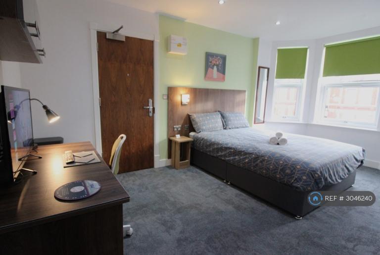 Studio flat in Queens Road, Coventry, CV1 (#3046240)