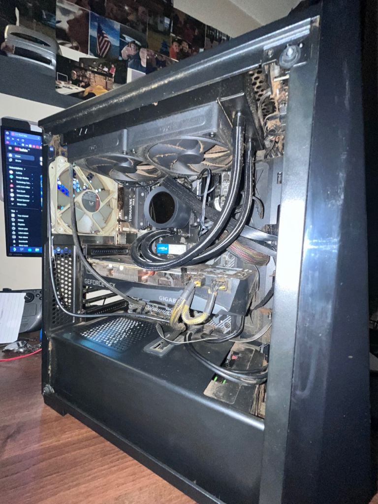 Gaming PC with Ryzen7 5800X, RTX 3070, 32GB Ram, 2.5 TB storage