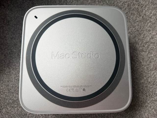 Excellent condition! Apple Mac Studio M1 Max - 32GB Ram - 2TB SSD