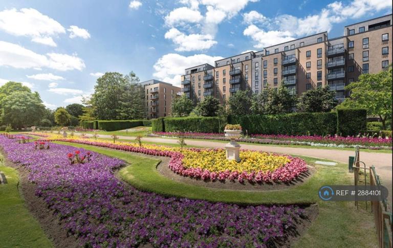 3 bedroom flat in Truman Way, Dartford, DA1 (3 bed) (#2884101)