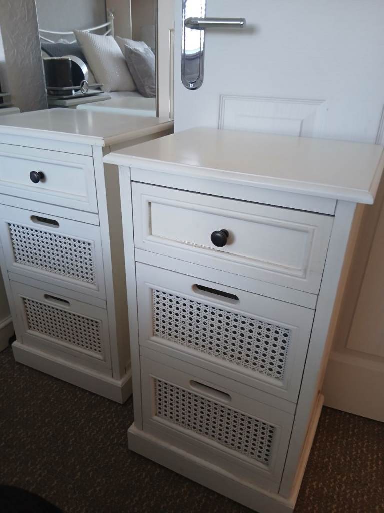 Bedside table