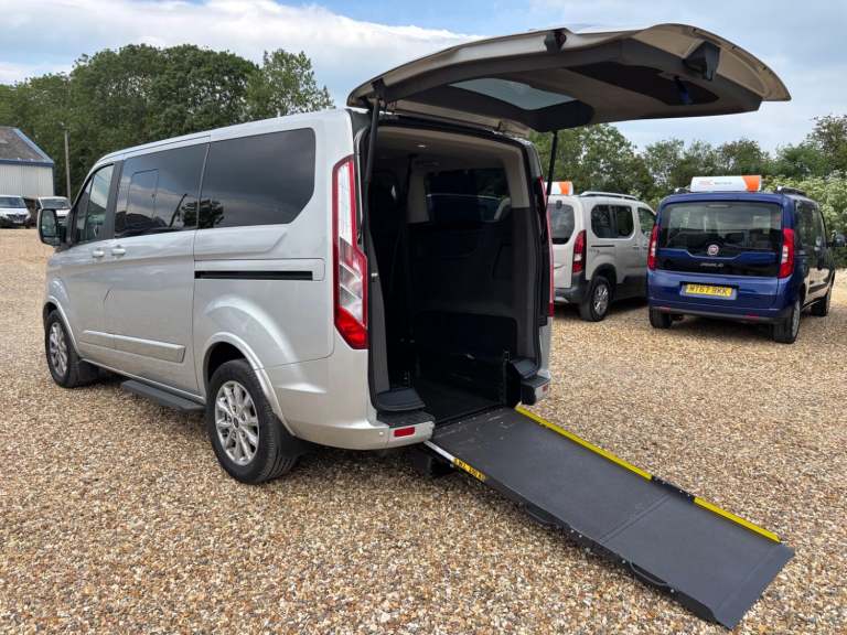 FORD TOURNEO CUSTOM 2.0 WAV WHEELCHAIR ACCESSIBLE VEHICLE 2019