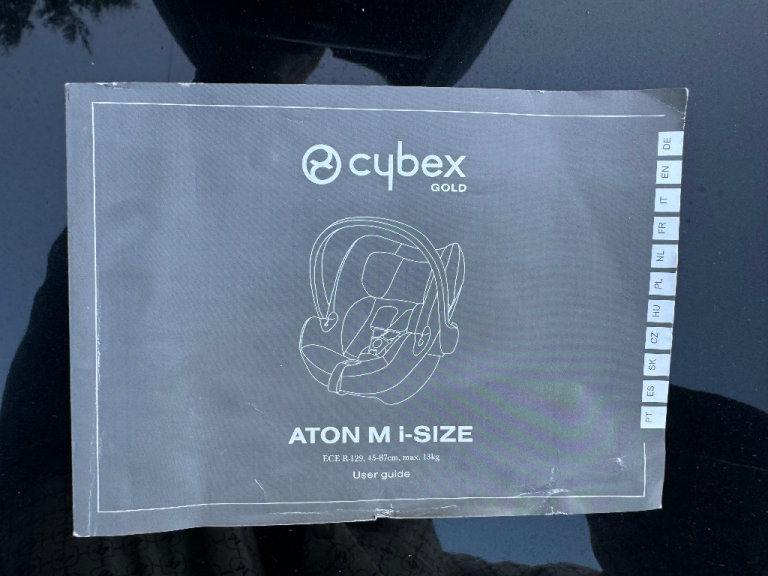 Cybex Aton M I-size car seat suitable for flight use, with ISOFIX base from birth