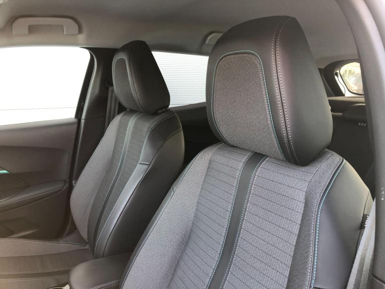 2021 Peugeot E-2008 50kWh Allure Premium Auto 5dr HATCHBACK Electric Automatic