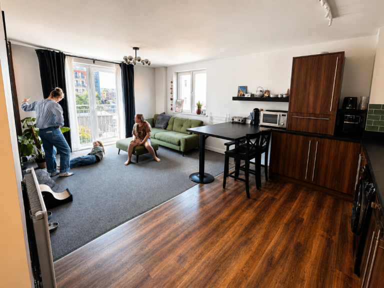 Bright 2-Bed, 2-Bath Apartment with Underground Parking – Available 17th September