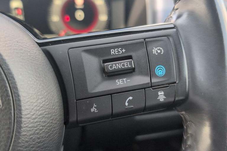 2022 Nissan Qashqai 1.3 DiG-T MH Tekna 5dr Manual Hatchback Petrol Manual