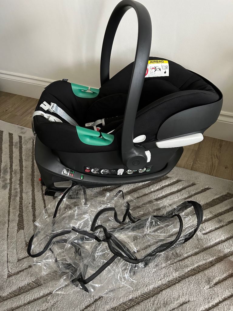 Cybex Aton car seat, isofix base and rain cover