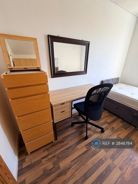 1 bedroom in Stebondale Street, London, E14 (#2848784)