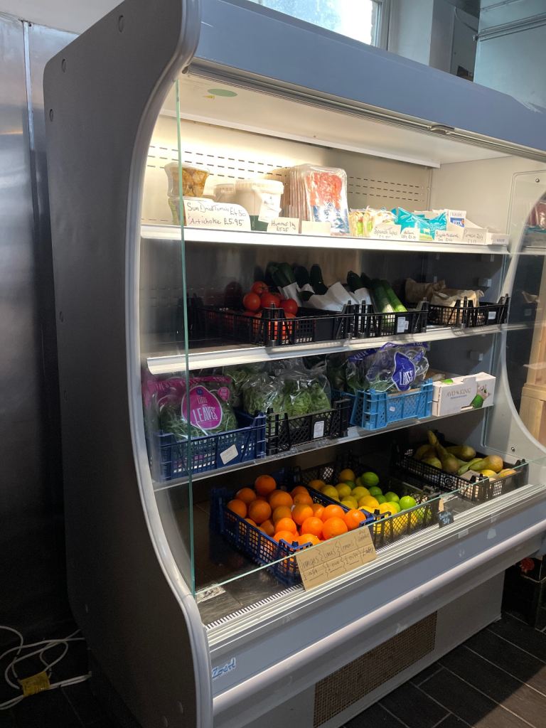 Fridge display drinks or food Zoin