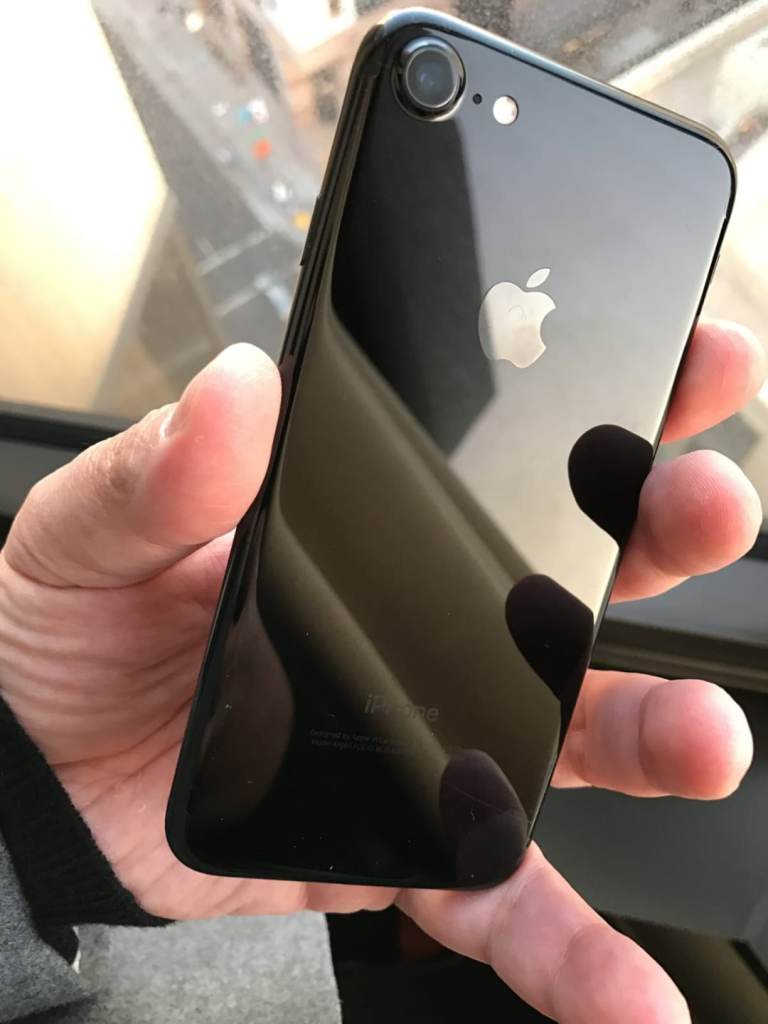 Unlocked Like New Used Apple Iphone 7 One Year Warranty 