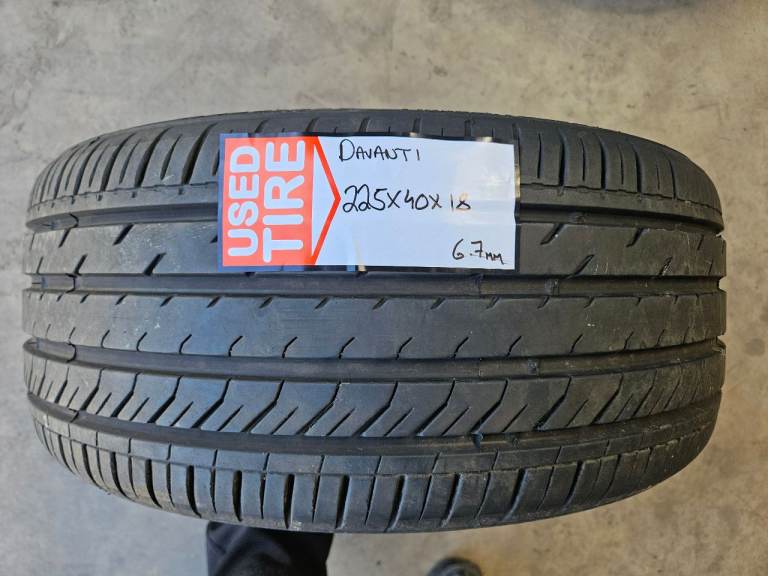 225/40/18 Davanti Tyre