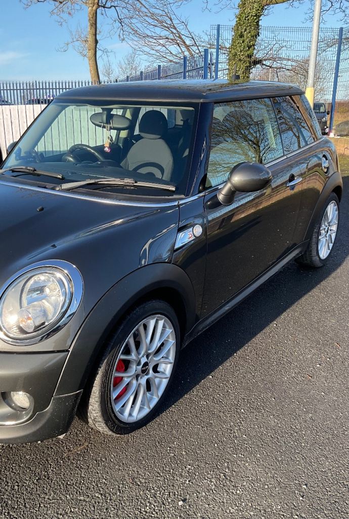 Mini Cooper S Grey, HATCHBACK, 2012, Manual, 1598 (cc), 3 doors