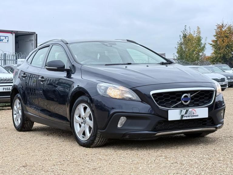 2015 Volvo V40 D2 [120] Cross Country SE 5dr HATCHBACK DIESEL Manual