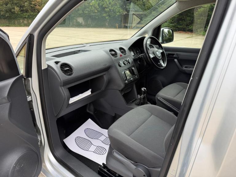 2015 Volkswagen Caddy 1.6 TDI 102PS + Highline Van PANEL VAN DIESEL Manual