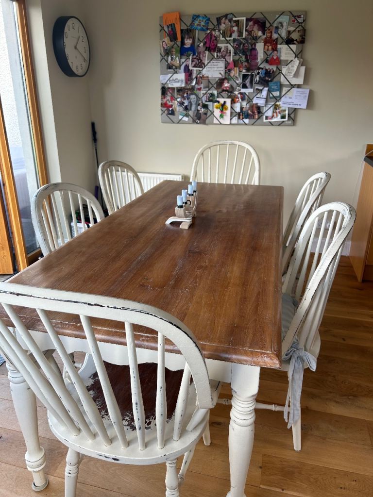 Laura Ashley Kitchen Table and Chairs