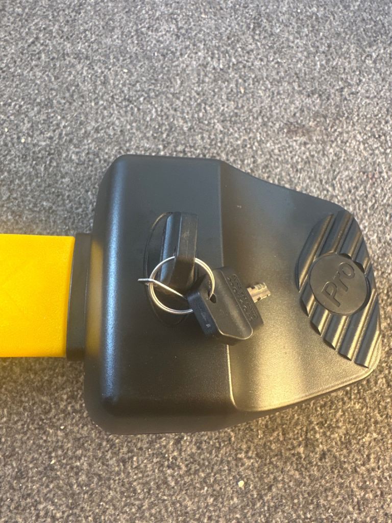 Car Steering Lock – Excellent Condition