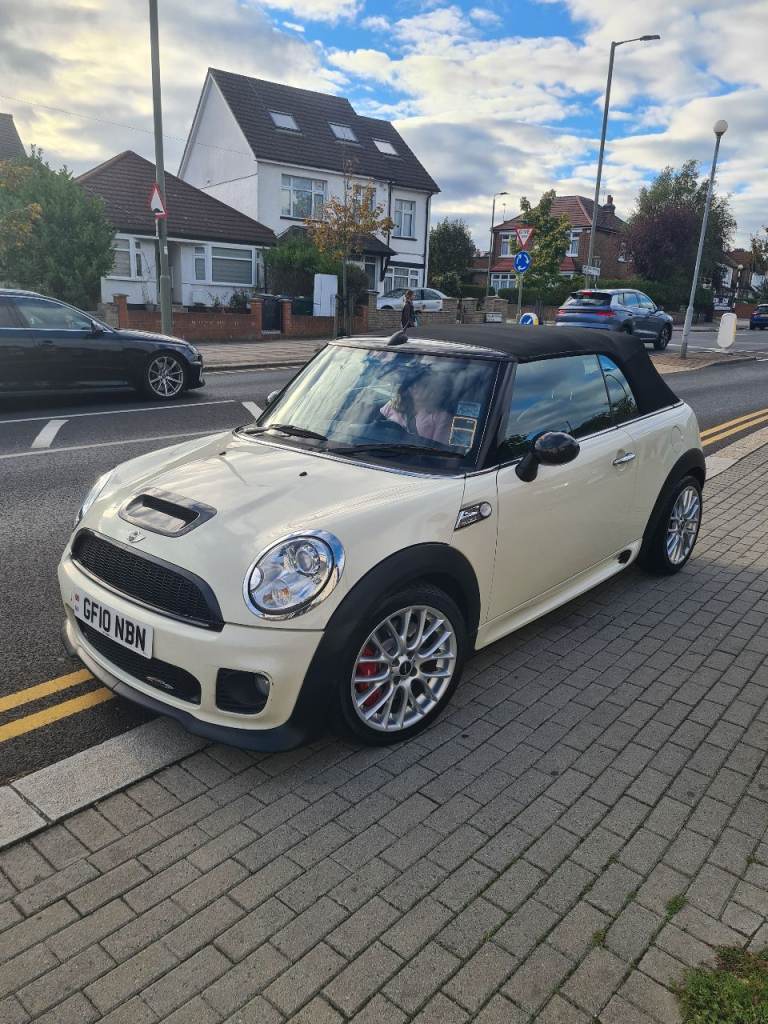 Mini, CONVERTIBLE, Convertible, 2010, Manual, 1598 (cc), 2 doors