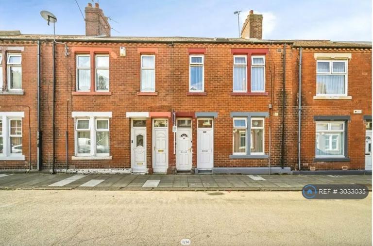 4 bedroom flat in Collingwood St, South Shields, NE33 (4 bed) (#3033035)