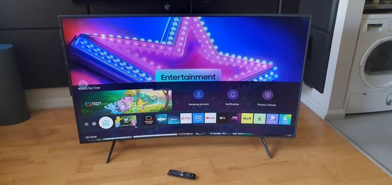 SAMSUNG UE65TU8300 65 INCH UHD HDR10 4K SMART TV + REMOTE £280 COLLECTION ONLY FROM CHELSEA SW10