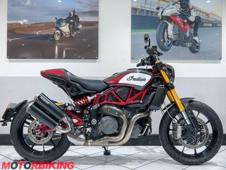 2020 (70) INDIAN FTR1200 CARBON - Beautiful, low mileage, one owner bike!!