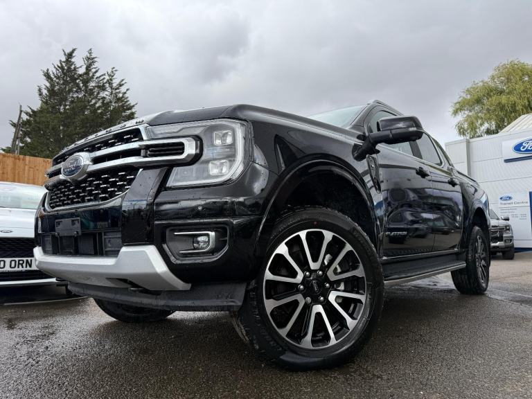BRAND NEW Ford Ranger Platinum Double Cab 4x4 3.0L 240PS AUTO in Agate Black