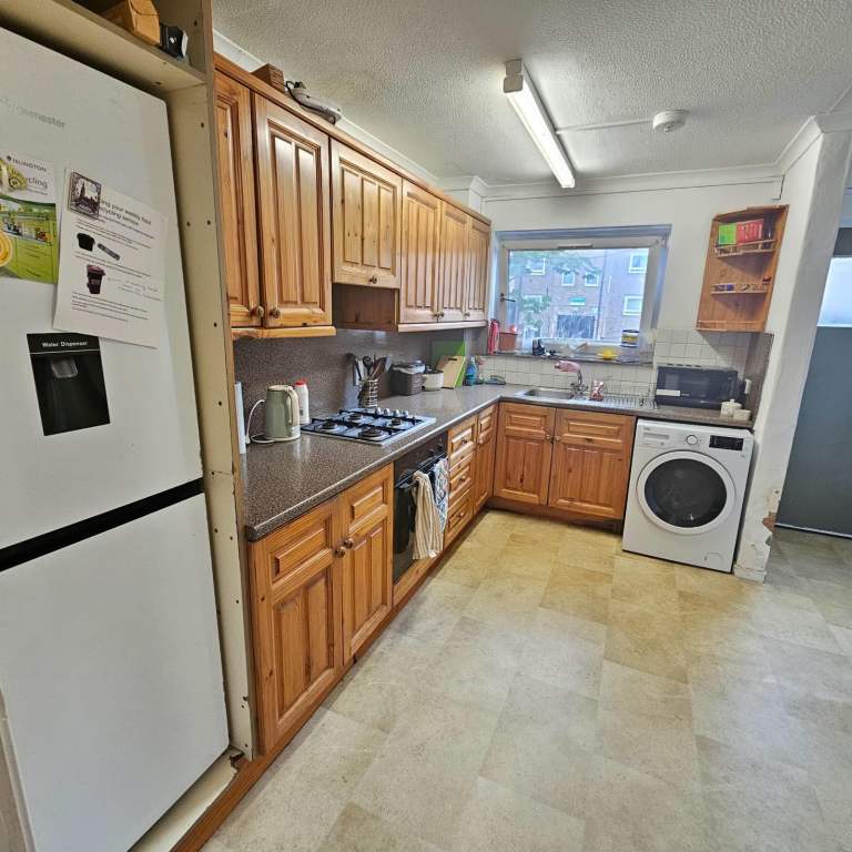 ✨ En-Suite Room Available in Camden – £1,325 PCM (All Bills Included!) ✨