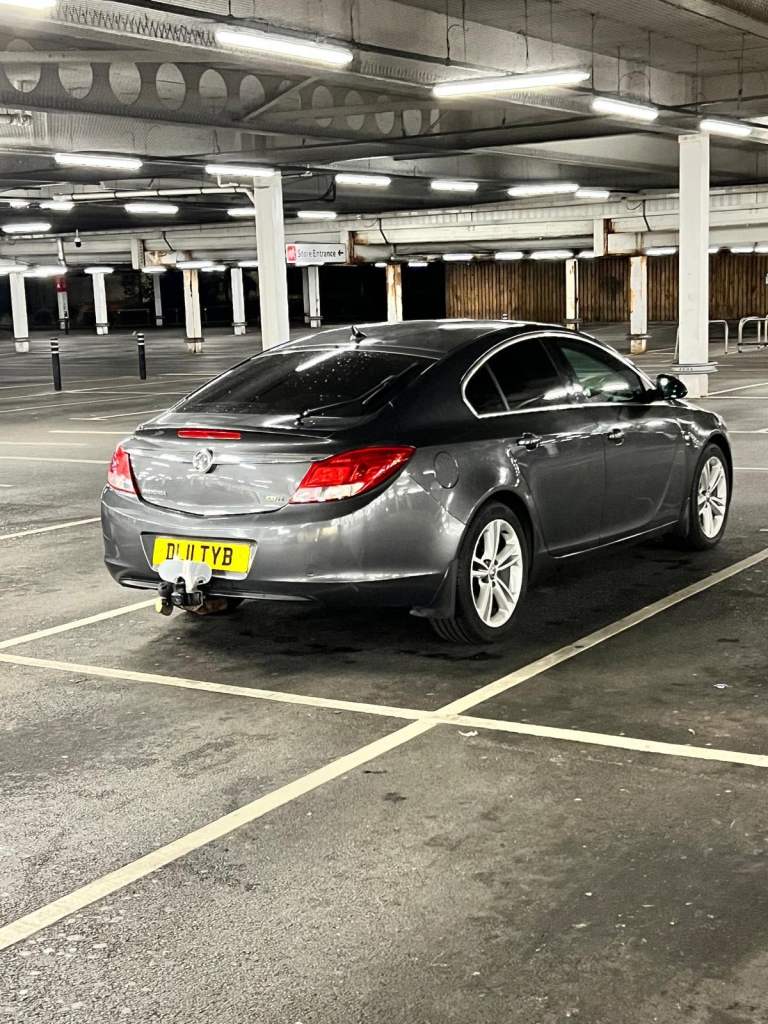 Vauxhall, INSIGNIA, Hatchback, 2011, Manual, 1956 (cc), 5 doors