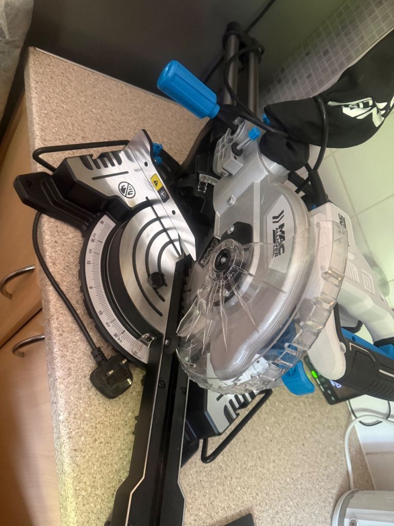 Mac Allister 210mm Sliding Mitre Saw + Brand New Erbauer 40T TCT Blade 