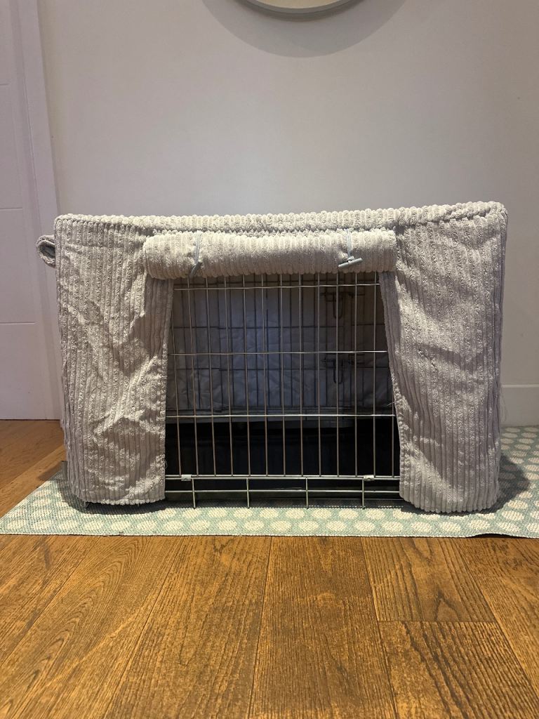 Lords and Labradors crate for large sized dogs. 
