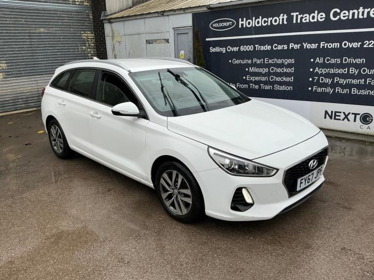 HYUNDAI I30 1.4 I30 TR SE NAV 1.4T 140PS DCT White Auto Petrol 2017