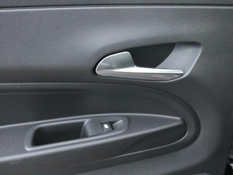 2025 Fiat 600 1.2 Hybrid 48V 136 5dr eDCT-6 HATCHBACK PETROL Automatic