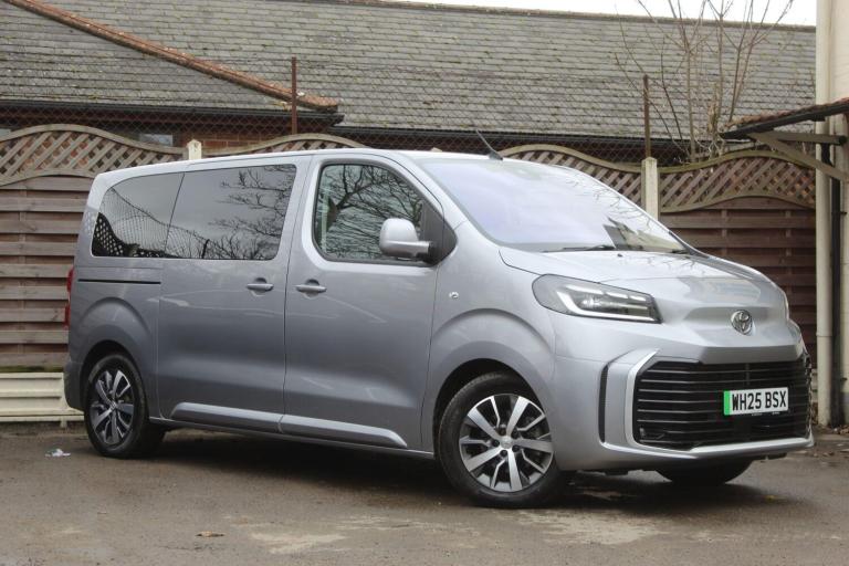  Toyota PROACE CITY Verso 75kWh Design Medium MPV 5dr Electric Auto MWB (136 ps) Electric Automatic