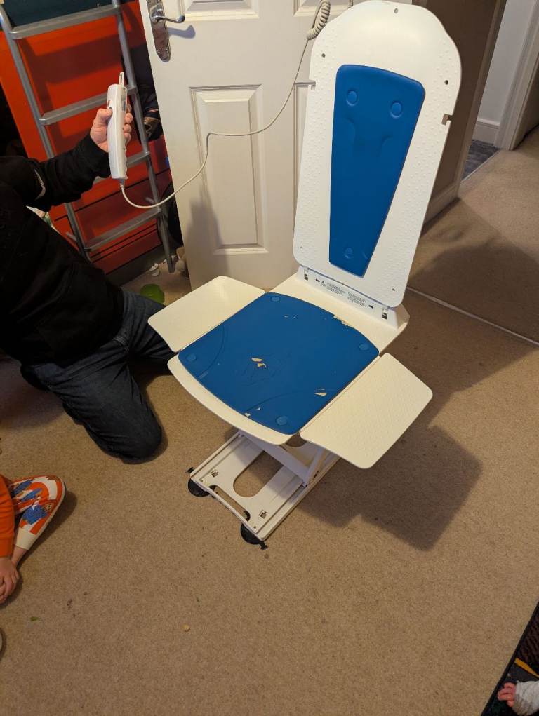 Bath chair lift aid 