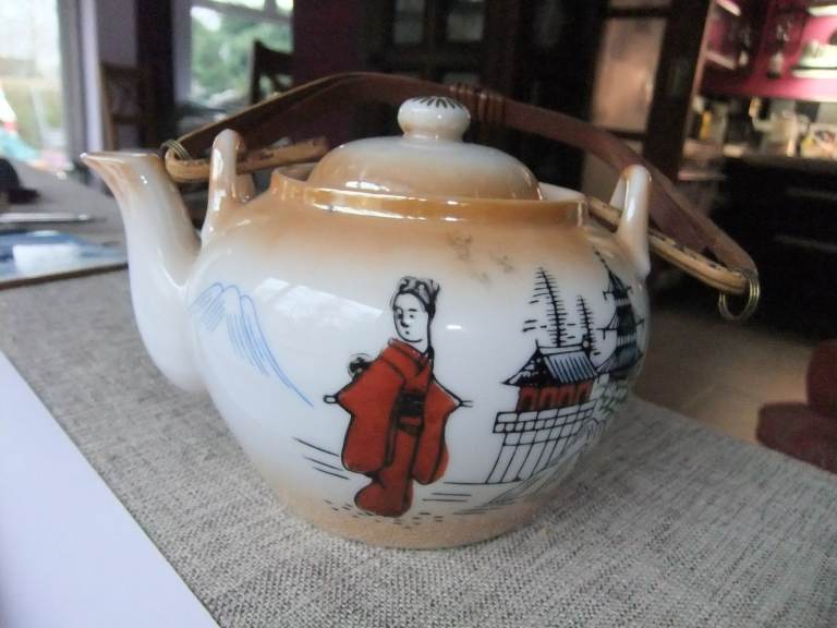 Vintage 'Foreign' Marked Tea Pot Orange Lustre Ware Japanese