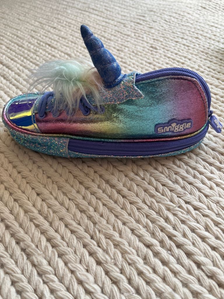 Pristine Smiggle pencil case