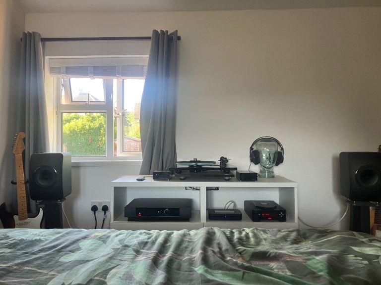 Rega Elex-R Amp, Apollo CD Player, P3 Turntable, Kef LS50 Speakers