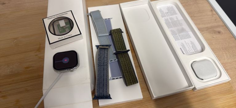 Apple Watch Series 10 GPS 42mm – Silver, As Good As New